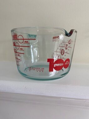 Pyrex 100 Year 4 cup 32 oz. 100 Year Anniversary Measuring Cup Red Letters
